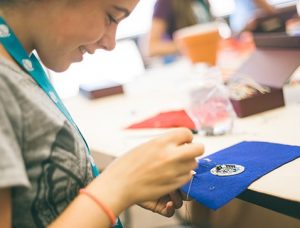 electrical-engineering-lilypad-arduino-girls